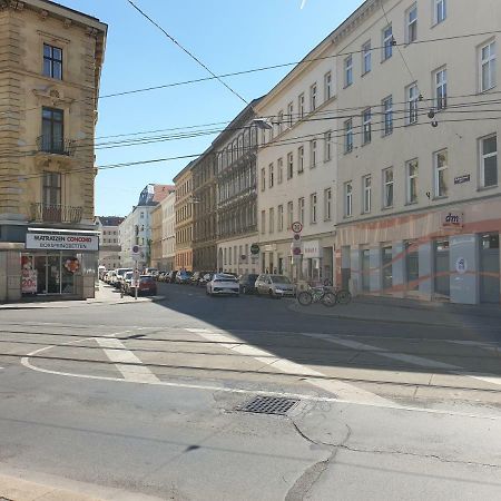 Sonniges Studio Heinzelmanngasse Apartamento Viena Exterior foto